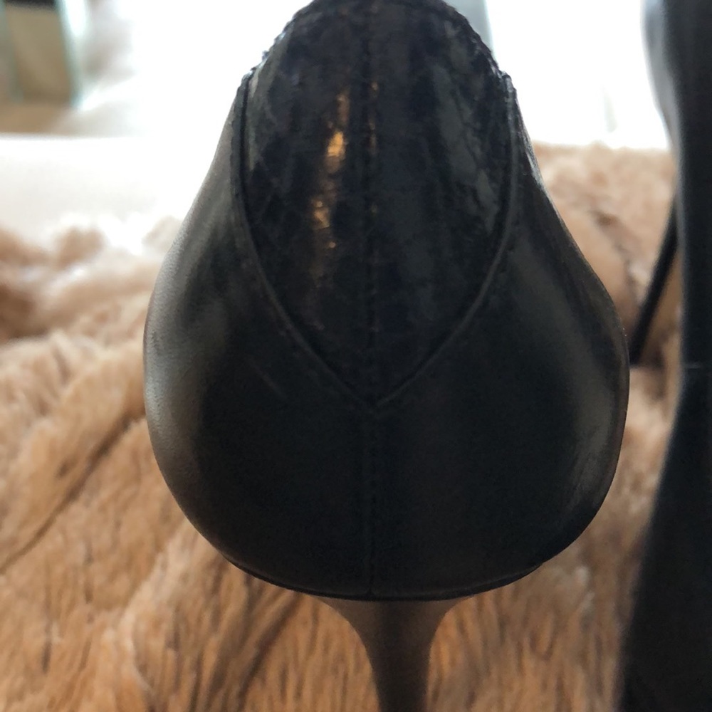 Heels - Picture 2 of 3